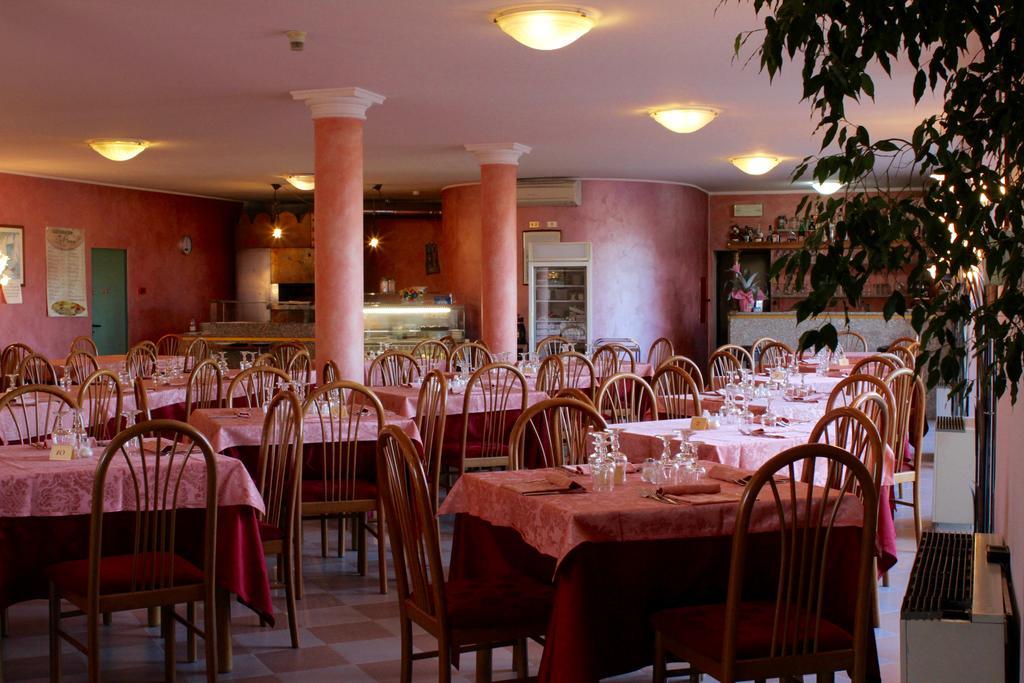 Hotel Monumento Certosa di Pavia Exterior photo